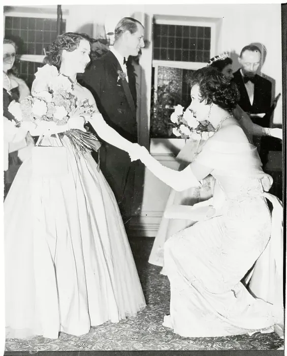 Framed Print : Gianna Maria Canale Curtsying Before Princess Margaret Framed Print : Gianna Maria Canale Curtsying Before Princess Margaret