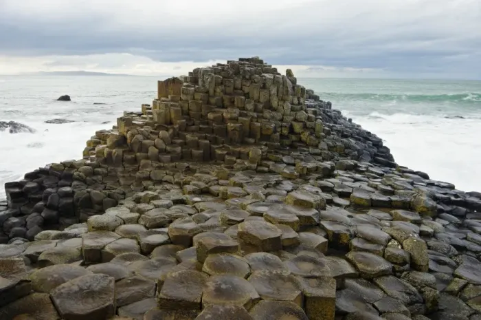 Framed Print : The Giants Causeway - North Ireland - United Kingdom Framed Print : The Giants Causeway - North Ireland - United Kingdom