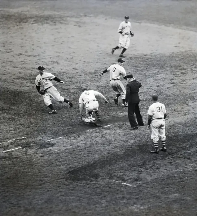 Framed Print : Giants Player Tagged Out At First Framed Print : Giants Player Tagged Out At First