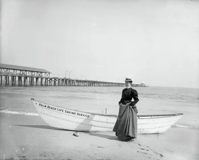 Framed Print : Gibson Girl at the Beach in Florida Framed Print : Gibson Girl at the Beach in Florida