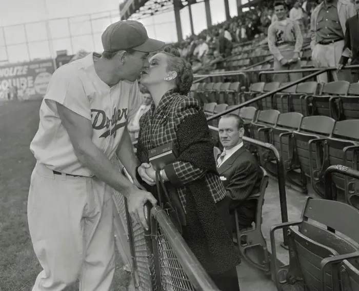 Framed Print : Gil Hodges Kissing His Wife Joan Framed Print : Gil Hodges Kissing His Wife Joan