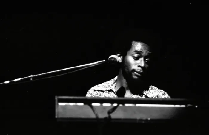 Framed Print : Gil Scott-Heron Performing (Brian Jackson in Image) Framed Print : Gil Scott-Heron Performing (Brian Jackson in Image)