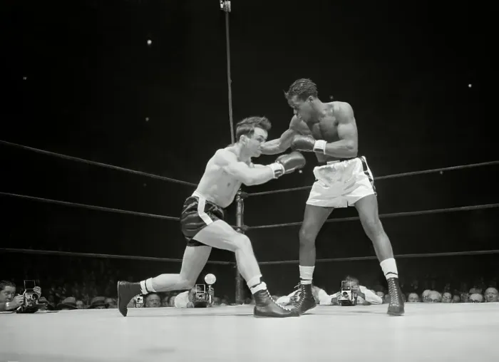 Framed Print : Gil Turner Fighting Vic Cardell