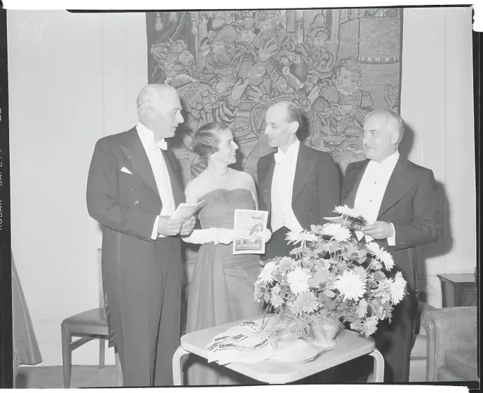Framed Print : Gilbert Kahn, Rudolph Bing, Mrs. John Berry Ryan, and George A. Sloan Framed Print : Gilbert Kahn, Rudolph Bing, Mrs. John Berry Ryan, and George A. Sloan