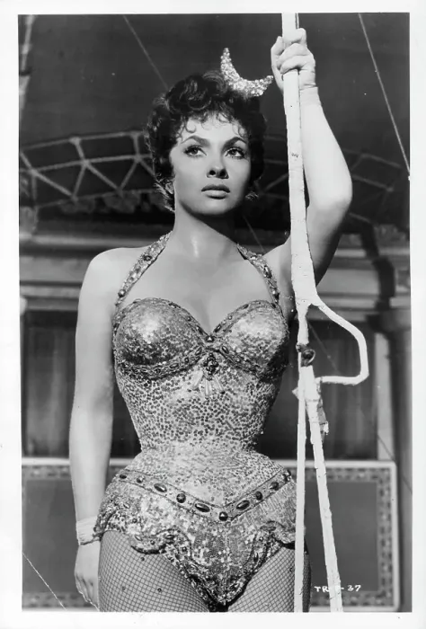 Framed Print : Gina Lollobrigida In Trapeze Framed Print : Gina Lollobrigida In Trapeze