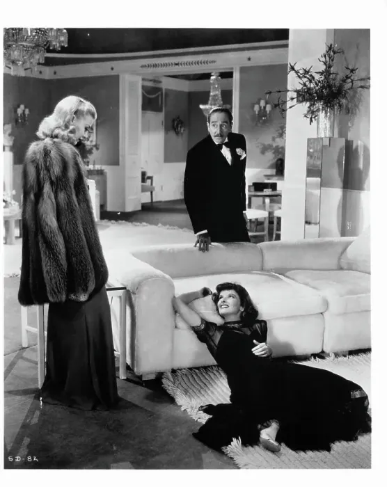 Framed Print : Ginger Rogers And Katharine Hepburn In Stage Door Framed Print : Ginger Rogers And Katharine Hepburn In Stage Door
