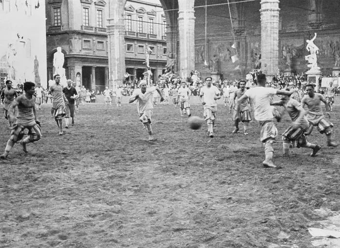 Framed Print : Gioco del Calcio Framed Print : Gioco del Calcio
