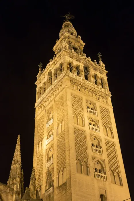 Framed Print : The Giralda of the cathedral of Seville at night Framed Print : The Giralda of the cathedral of Seville at night