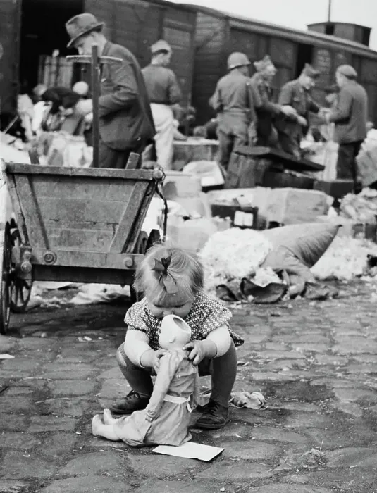 Framed Print : Girl In Leipzig