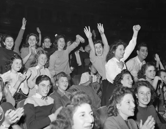 Framed Print : Girls Cheering For Frank Sinatra Framed Print : Girls Cheering For Frank Sinatra