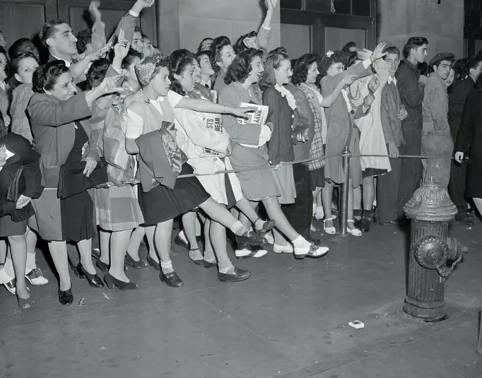 Framed Print : Girls Cheering For Frank Sinatra Framed Print : Girls Cheering For Frank Sinatra