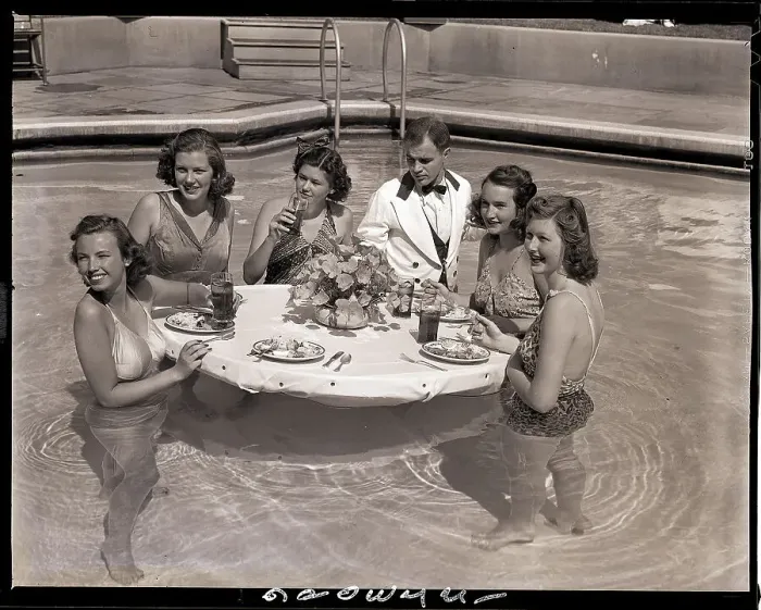 Framed Print : Girls Eating Lunch in Hotel Pool Framed Print : Girls Eating Lunch in Hotel Pool
