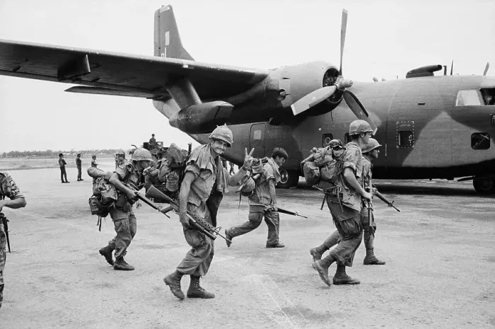 Framed Print : GIs Returning From Vietnam, June 20, 1971 Framed Print : GIs Returning From Vietnam, June 20, 1971
