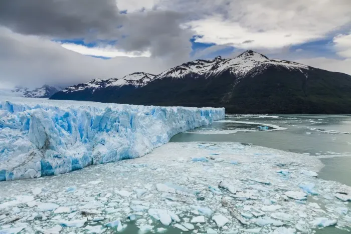 Framed Print : Glacier Perito Moreno National Park in Argentina, Patagonia Framed Print : Glacier Perito Moreno National Park in Argentina, Patagonia