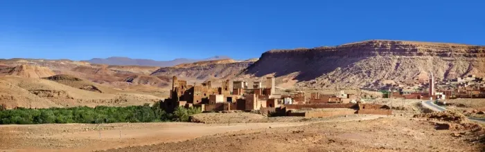 Framed Print : The Glaoui Kasbahs in the Ounilla valley surrounded by the hammada stone desert in the foothills of the Altas mountains, Tamedaght, Morocco
