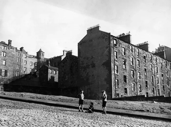 Framed Print : Glasgow Slum Framed Print : Glasgow Slum