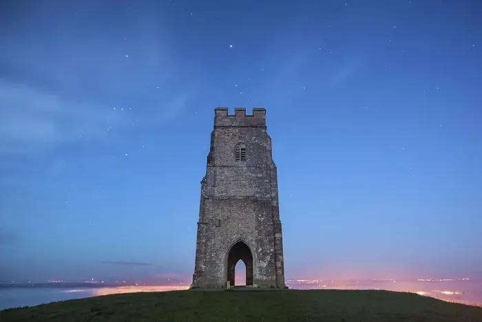 Framed Print : Glastonbury Tor at dawn, Somerset Framed Print : Glastonbury Tor at dawn, Somerset