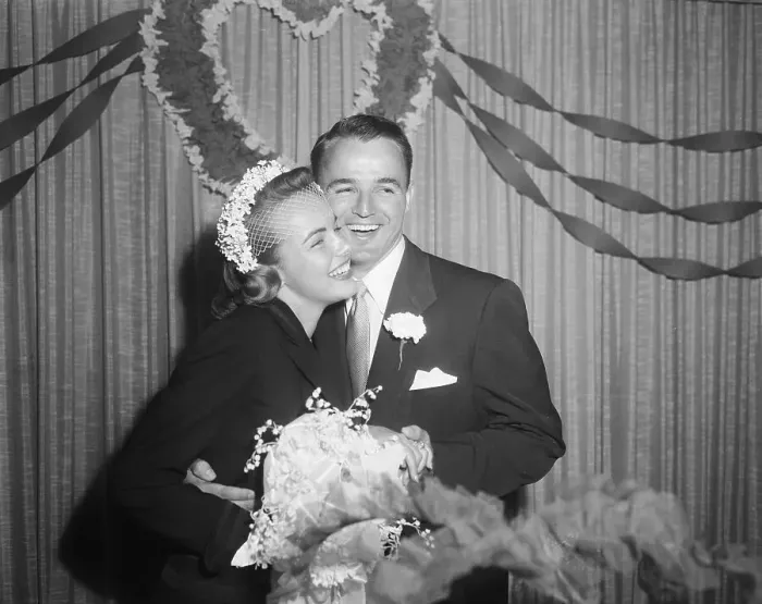 Framed Print : Glenn Davis and wife Terry Moore Framed Print : Glenn Davis and wife Terry Moore