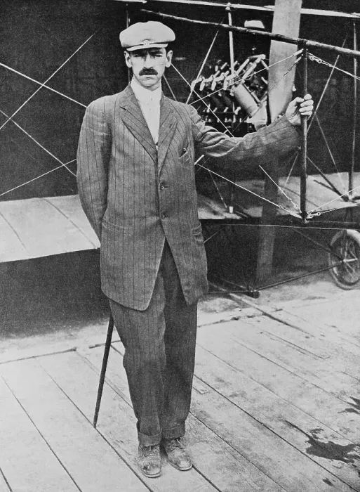 Framed Print : Glenn H. Curtiss Leaning on Airplane Framed Print : Glenn H. Curtiss Leaning on Airplane