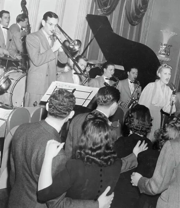 Framed Print : Glenn Miller Band Performing Framed Print : Glenn Miller Band Performing