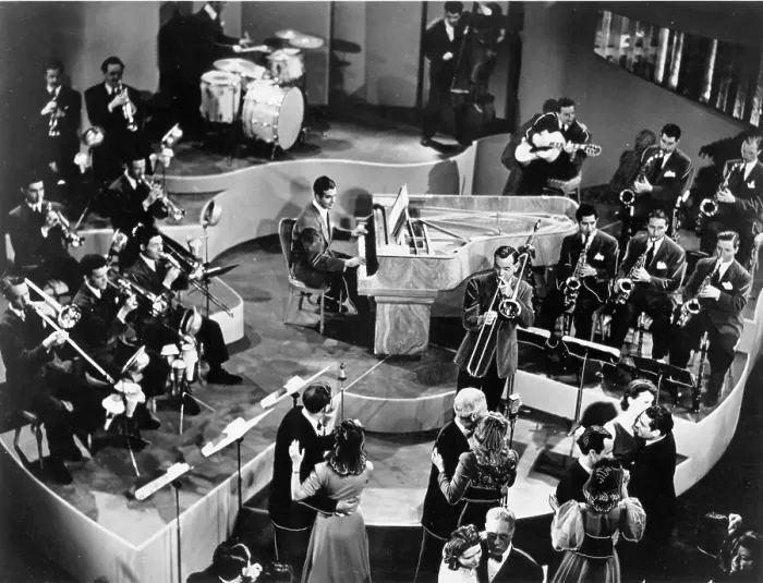 Framed Print : The Glenn Miller Orchestra