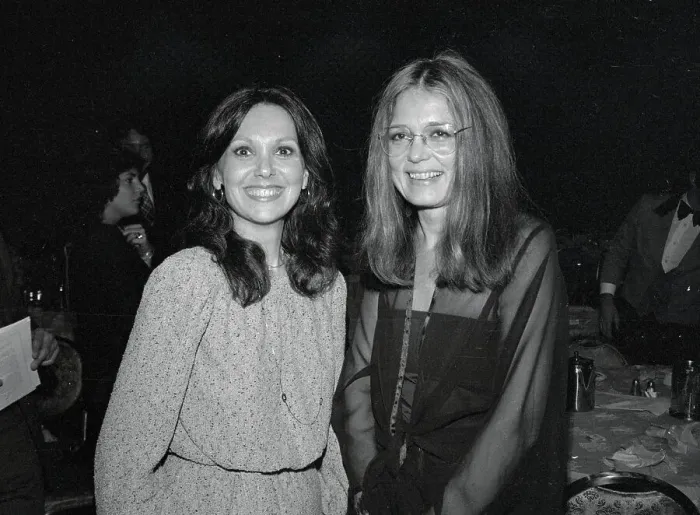 Framed Print : Gloria Steinem Congratulating Actress Marlo Thomas Framed Print : Gloria Steinem Congratulating Actress Marlo Thomas
