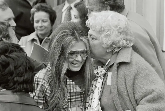 Framed Print : Gloria Steinem with Lady Bird Johnson Framed Print : Gloria Steinem with Lady Bird Johnson