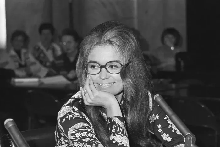 Framed Print : Gloria Steinem, Writer And Critic Framed Print : Gloria Steinem, Writer And Critic