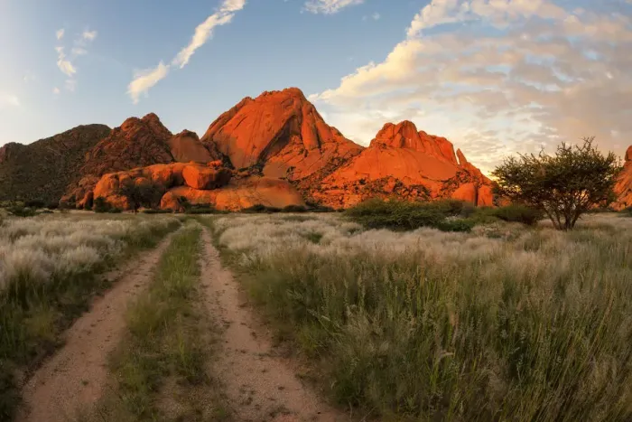 Framed Print : The Glowing Red Granite Rock Formations of Spitzkoppe at Sunset in the Erongo Region, Namibia Framed Print : The Glowing Red Granite Rock Formations of Spitzkoppe at Sunset in the Erongo Region, Namibia