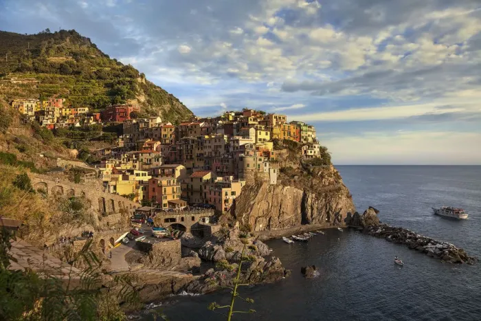 Framed Print : Golden Sunset Over Manarola, Cinque Terre, Italy Framed Print : Golden Sunset Over Manarola, Cinque Terre, Italy