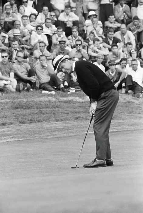 Framed Print : Golfer Ken Nagle Putting Framed Print : Golfer Ken Nagle Putting