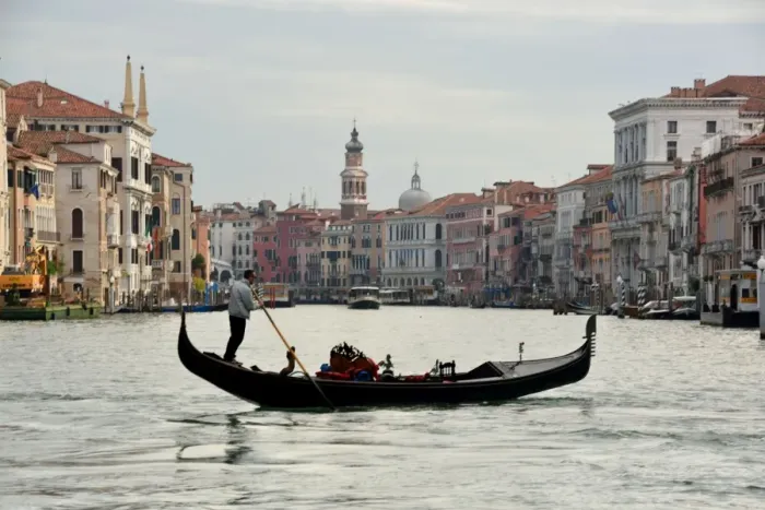 Framed Print : Gondola on the Grand Canal Framed Print : Gondola on the Grand Canal