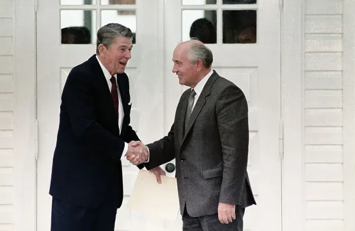 Framed Print : Gorbachev and Reagan Shake Hands