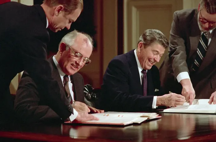 Framed Print : Gorbachev And Reagan Signing Pact Framed Print : Gorbachev And Reagan Signing Pact