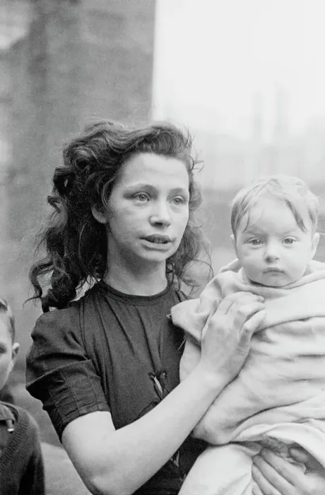 Framed Print : Gorbals Child