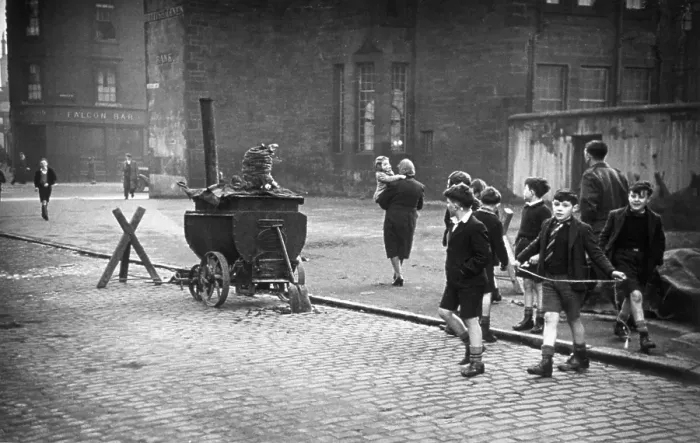 Framed Print : Gorbals Scene Framed Print : Gorbals Scene