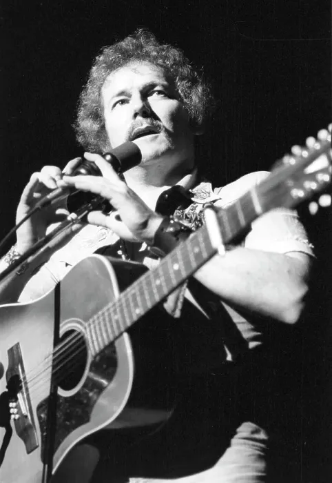 Framed Print : Gordon Lightfoot Performing Framed Print : Gordon Lightfoot Performing