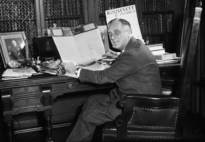 Framed Print : Gov. Franklin Roosevelt with Birthday Telegram