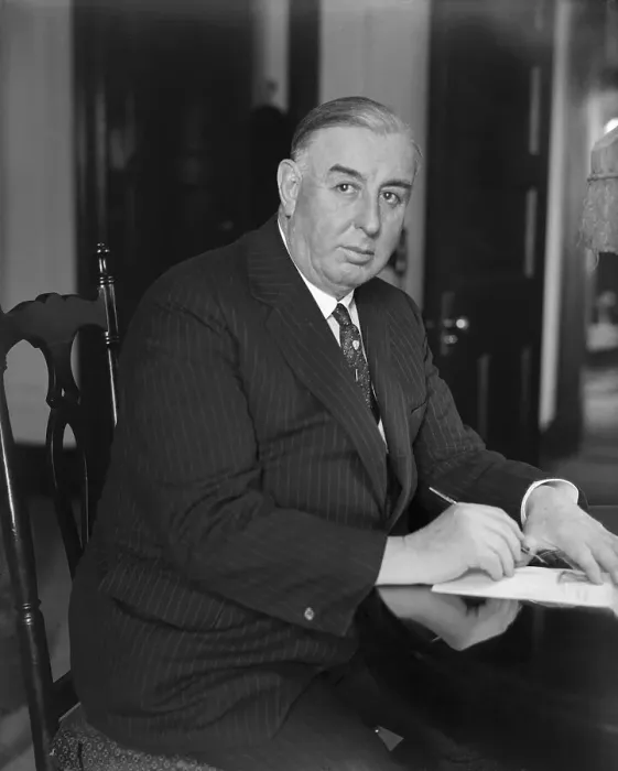 Framed Print : Governor William Hale Thompson Sitting at Desk Framed Print : Governor William Hale Thompson Sitting at Desk