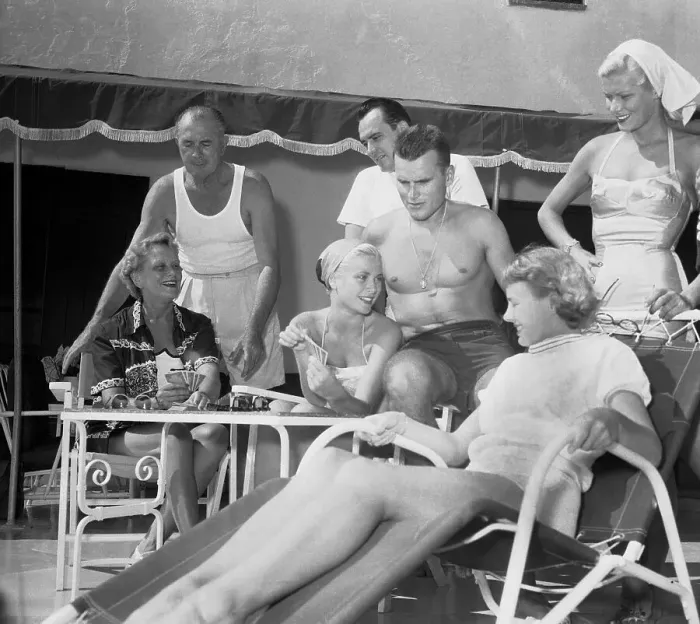 Framed Print : Grace Kelly and Family Sitting on Patio Framed Print : Grace Kelly and Family Sitting on Patio