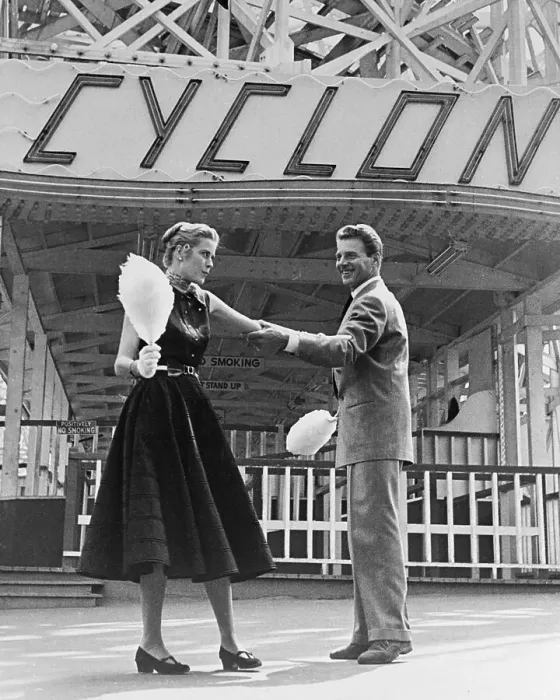 Framed Print : Grace Kelly and Jean Pierre Aumont at Coney Island Framed Print : Grace Kelly and Jean Pierre Aumont at Coney Island