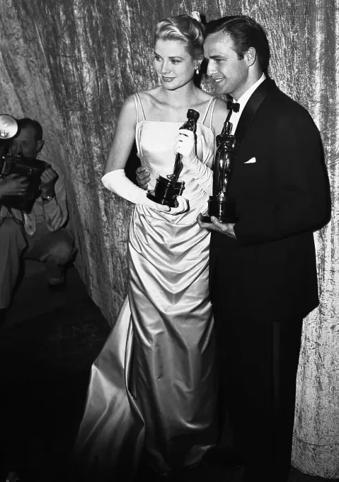 Framed Print : Grace Kelly and Marlon Brando with Oscar Awards Framed Print : Grace Kelly and Marlon Brando with Oscar Awards