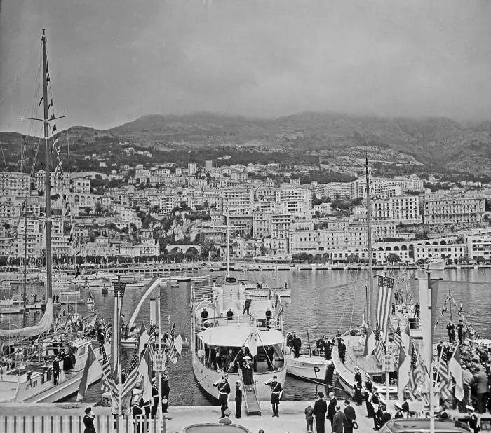 Framed Print : Grace Kelly and Prince Rainier Disembarking From a Yacht Framed Print : Grace Kelly and Prince Rainier Disembarking From a Yacht