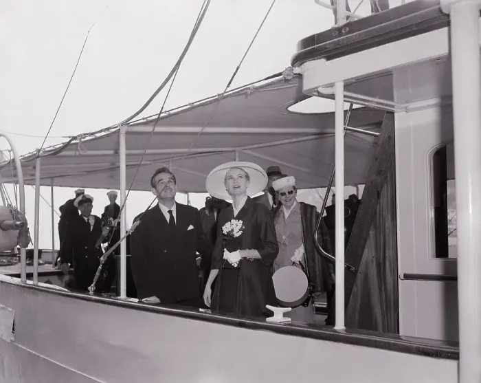 Framed Print : Grace Kelly and Prince Rainier Looking Skyward