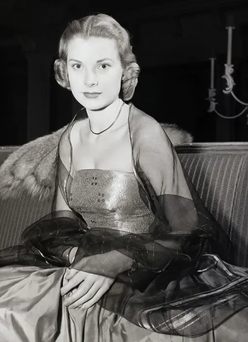 Framed Print : Grace Kelly Seated On Couch In Evening G