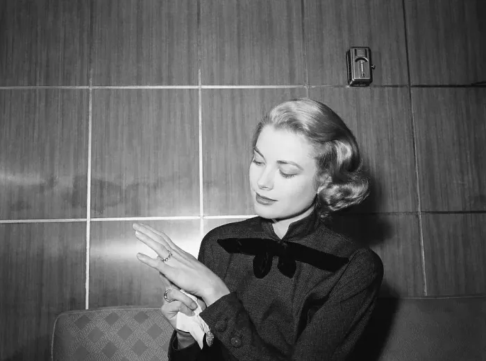 Framed Print : Grace Kelly Shows Off Engagement Ring Framed Print : Grace Kelly Shows Off Engagement Ring