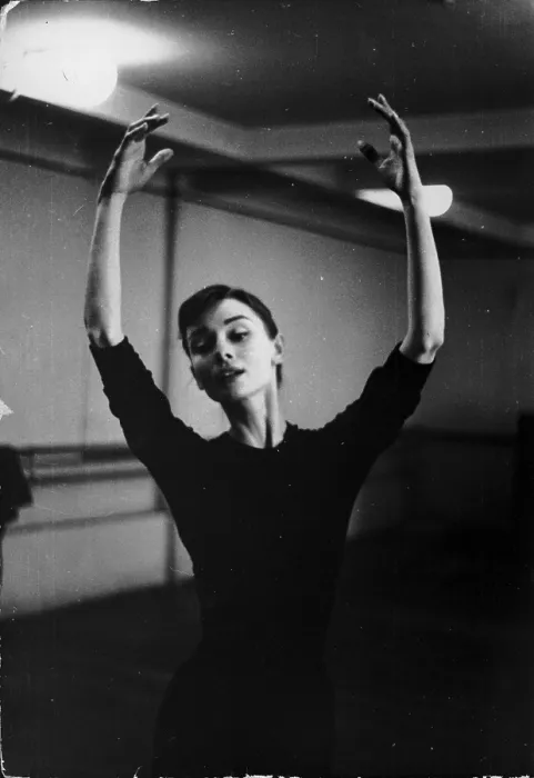 Framed Print : Graceful Dancer Framed Print : Graceful Dancer