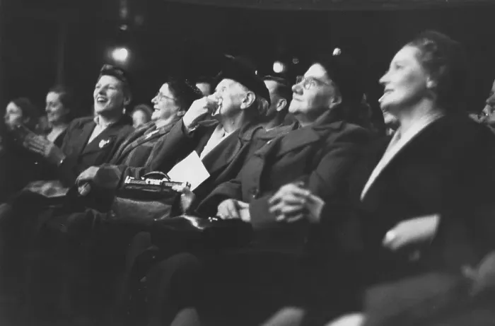 Framed Print : Gracie Fields Audience Framed Print : Gracie Fields Audience