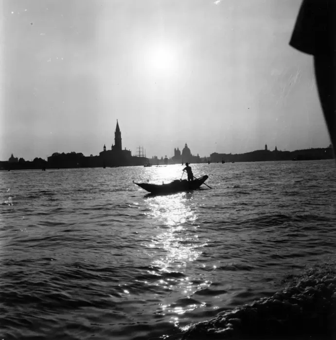Framed Print : Grand Canal; lone gondolier silhouetted against the dawn as it breaks over the Grand Framed Print : Grand Canal; lone gondolier silhouetted against the dawn as it breaks over the Grand