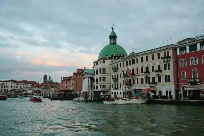 Framed Print : The Grand Canal, Venice Italy Framed Print : The Grand Canal, Venice Italy